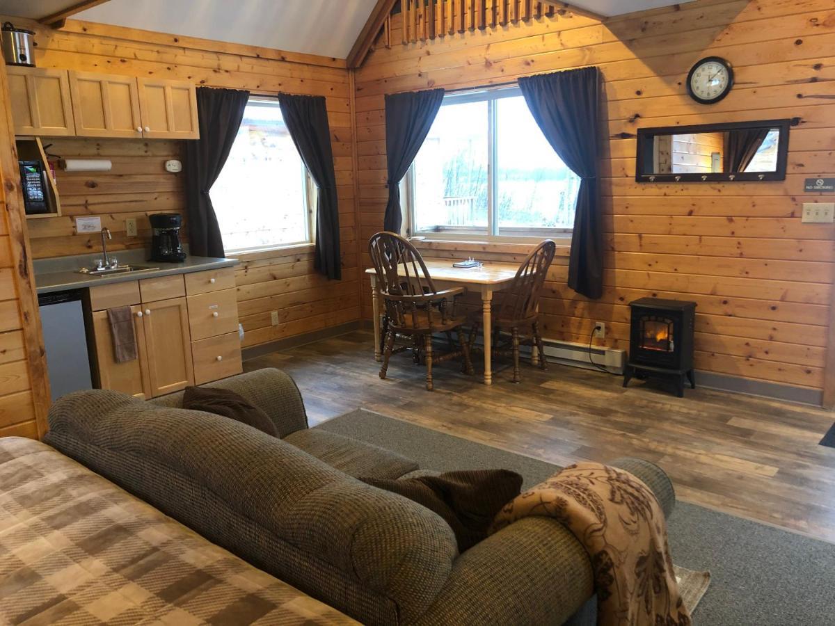 Susitna River Lodging, Riverside Cabins 탈키트나 외부 사진
