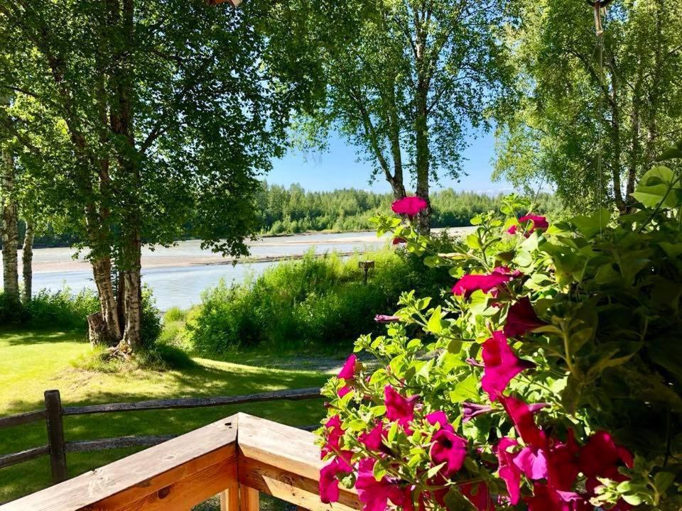 Susitna River Lodging, Riverside Cabins 탈키트나 외부 사진